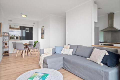 Cute 2 Bedroom Apartment Kensington - Hotel Accommodation 1