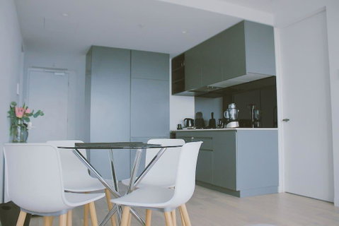 2Bed 2Bath Minimalist Apartment In CBD - Hotel Accommodation 0