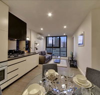 2BR Suites on Bourke Perfect Location Views - Hotel Accommodation