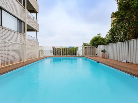 3 'Bangalee' 41 Soldiers Point Rd - Fantastic Waterfront Unit With Pool, WIFI & Chromecast - Hotel Accommodation 1