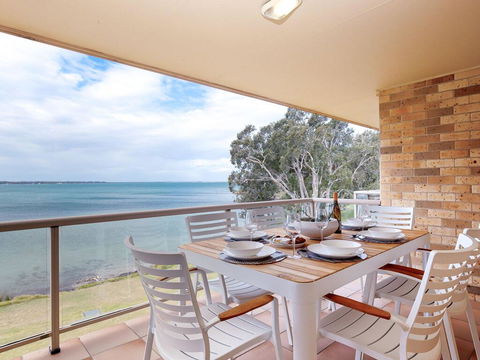 3 'Pelican Sands', 83 Soldiers Point Rd - Stunning Waterfront Unit With Magical Water Views & Air Conditioning - Hotel Accommodation 0
