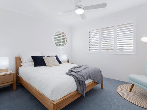 3 'Pelican Sands', 83 Soldiers Point Rd - Stunning Waterfront Unit With Magical Water Views & Air Conditioning - Hotel Accommodation 3