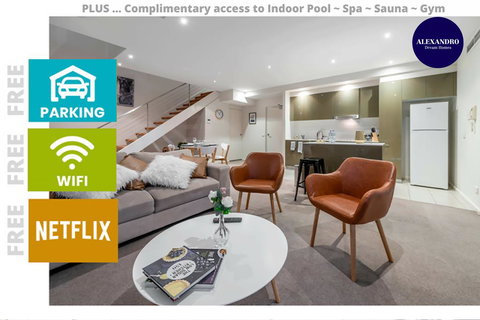 3 BDR Stylish City Retreat // Close To All And Everything In Canberra - Hotel Accommodation 0