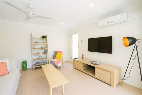 3 Bedroom Apartment Minutes From Main Beach - Hotel Accommodation 1
