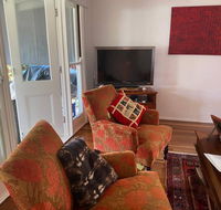 3 Bedroom Character Home Near CBD - Hotel Accommodation