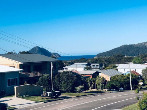 31 Kerrigan St - Large Home With Water Views & Boat Parking - Hotel Accommodation 0