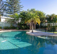 33 Gloucester St -huge holiday house in Nelson Bay with pool and stunning water views - Hotel Accommodation