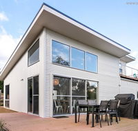 4 king or 8 single beds WiFi Netflix pet friendly - Hotel Accommodation