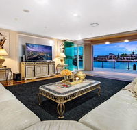 4.5 Million Dollar Surfers Paradise Dream Mansion - Hotel Accommodation