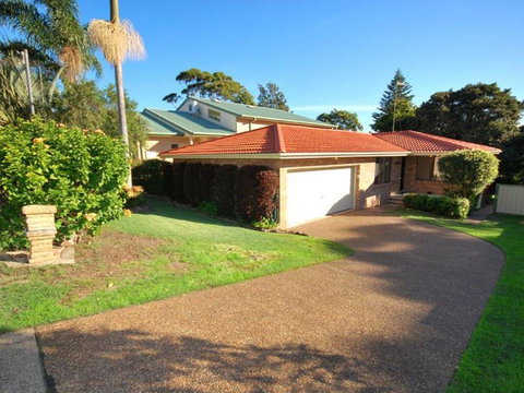41 Leonard Avenue- Pet Friendly, Boat Parking & Aircon - Hotel Accommodation 0
