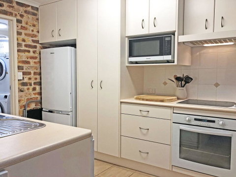 47 'Bay Parklands', 2 Gowrie Avenue - Pool, Tennis Court & Child Friendly - Hotel Accommodation 2