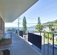 5 'SHOAL TOWERS' 11 SHOAL BAY RD - FANTASTIC LOCATION WITH WATER VIEWS - Hotel Accommodation