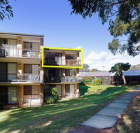 54 'Bay Parklands' 2 Gowrie Avenue - air con pool tennis courtchild friendly - Hotel Accommodation