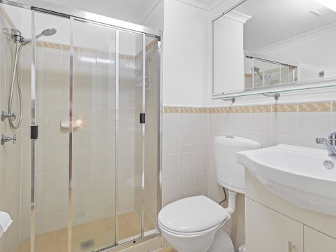 56 'Bay Parklands', 2 Gowrie Ave - Ground Floor, Air Conditioned & Foxtel - Hotel Accommodation 3