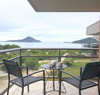 6 'Intrepid' 3 Intrepid Close - right on the waterfront - Hotel Accommodation