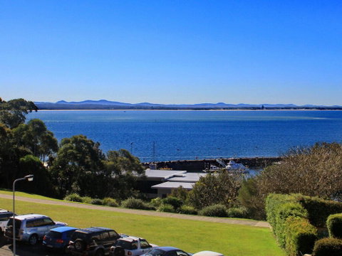 6 'Portofino', 7 Laman Street - Superb Water Views And Only 1 Minute Walk Into The Heart Of Town - Hotel Accommodation 0