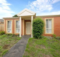 6 CAN STAY CENTRAL GLEN WAVERLEY - Hotel Accommodation