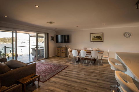 64 Marina Way, Mannum - Hotel Accommodation 1