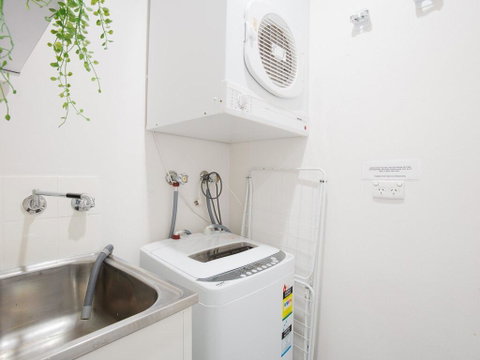 68 'Bay Parklands' , 2 Gowrie Ave - Aircon, Pool, Tennis Court, Communal Spa - Hotel Accommodation 1