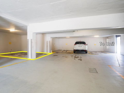 7 'Bayview Towers', 15 Victoria Parade - Stunning Unit With Fabulous Views - Hotel Accommodation 2
