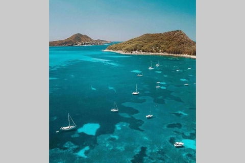 7B Achilles Street, Nelson Bay - White Waves - Hotel Accommodation 0