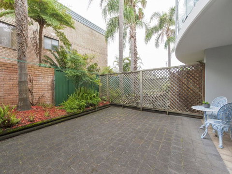 9 Cirrus @ Fingal Bay - Hotel Accommodation 2