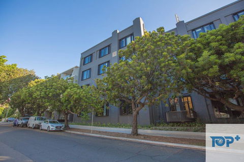 98 Roserbery - Hotel Accommodation 1