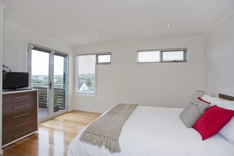 A Beautiful Beach House Torquay - Hotel Accommodation 2