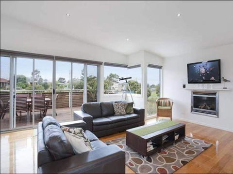 A Beautiful Beach House Torquay - Hotel Accommodation 1