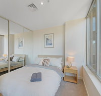 A Comfy  Central 2BR Apt Near Flinders Station - Hotel Accommodation