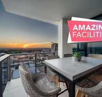 A Cut Above The West - Pool - Rooftop Bar - Gym - Wifi - Hotel Accommodation