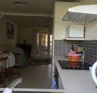 A Victor Harbour Retreat Aldinga Tony's Music Cottage - Hotel Accommodation