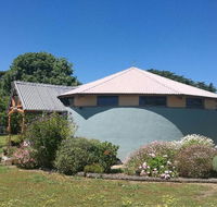 A Victor Harbour Retreat Aldinga-The Round Cottage - Hotel Accommodation