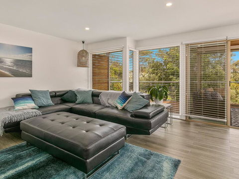 A Wave From It All - Hotel Accommodation 3