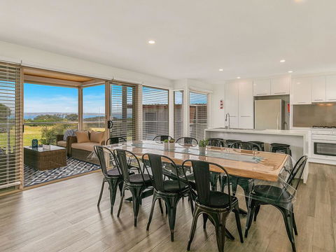 A Wave From It All - Hotel Accommodation 2