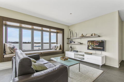 A Window On The Bay - Hotel Accommodation 3