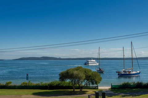 A Yachtsmans Rest, Unit 4/37 Victoria Parade - Hotel Accommodation 3