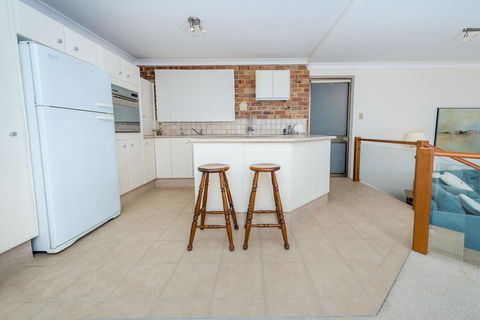A Yachtsmans Rest, Unit 4/37 Victoria Parade - Hotel Accommodation 2