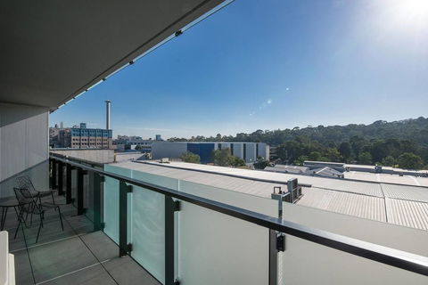 Abbortsford 2 Bed 2 Bath Mountain View Apartment - Hotel Accommodation 2