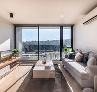 Abbortsford 2 Bed 2 Bath Mountain View Apartment - Hotel Accommodation