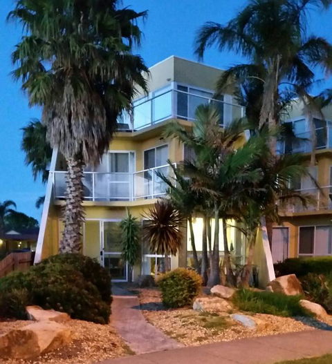 Abel Tasman On Esplanade - Hotel Accommodation 3