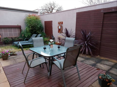 About Time Retreats- Studio Seven - Hotel Accommodation 2