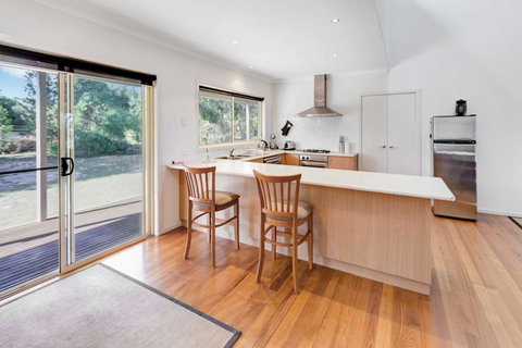 Acacia Lakehouse - The Lake At Your Doorstep - Hotel Accommodation 3