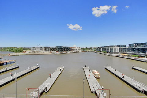 Accommodate Canberra - The Pier - Hotel Accommodation 0