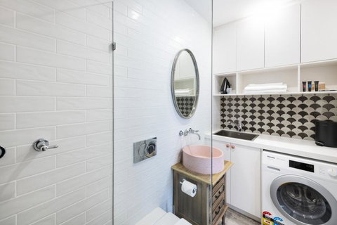 Accommodate Canberra - Warehouse - Hotel Accommodation 1