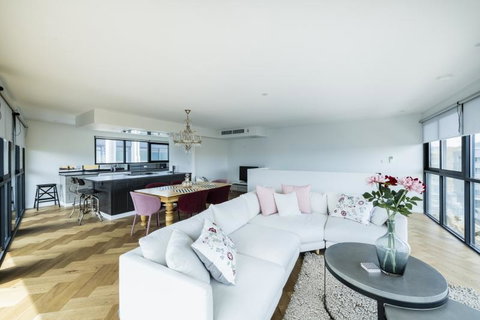 Accommodate Canberra - Warehouse - Hotel Accommodation 0