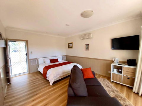 Accommodation Creek Cottages & Sundown View Suites - Hotel Accommodation 1