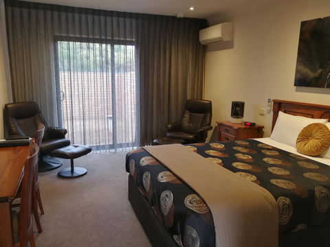 Addison Motor Inn - Hotel Accommodation 2