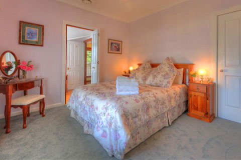 Addlestone House Bed And Breakfast - Hotel Accommodation 1