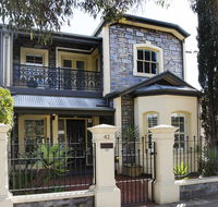 Adelaide Mackinnon - Hotel Accommodation